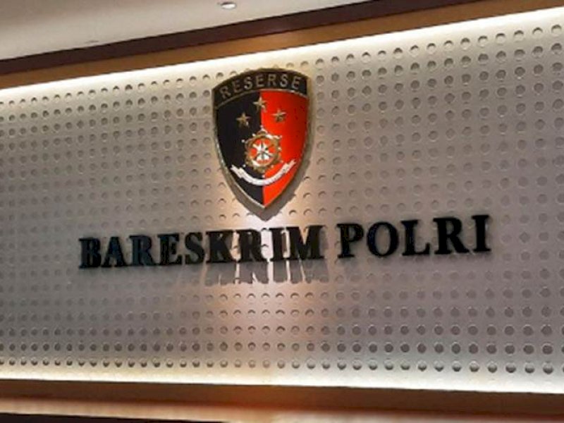 Polisi Gerebek Sindikat Narkoba di B Fashion Hotel, 55 Orang Diamankan 