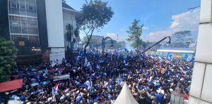 Persib Hattrick Juara, Ratusan Ribu Orang Birukan Kota Kembang