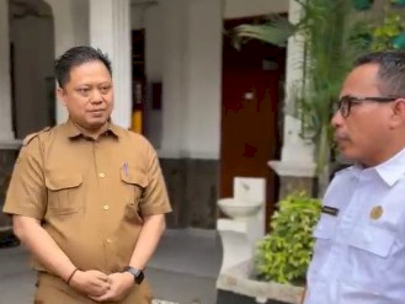 Hari Pertama SPMB, Kadisdik Jabar Tinjau SMAN 1 Purwakarta