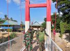 Dandim Wajo Dampingi Kasi Ter Kasrem 141/TP Tinjau Jembatan di Wilayah Wajo