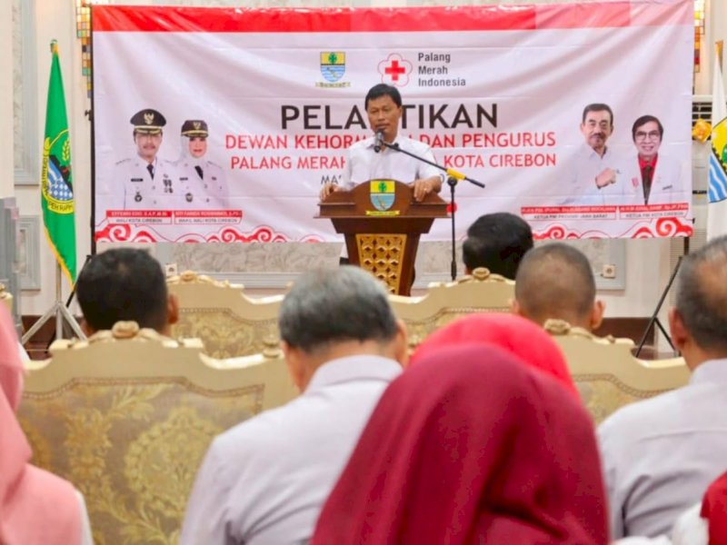 Pesan Kemanusiaan Wali Kota Effendi Usai Lantik Pengurus PMI Cirebon