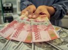 Rontok! Rupiah Kian Dekati Rp18.000 per Dolar AS