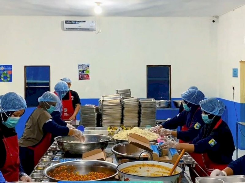 Jadi Penggerak Ekonomi Lokal, Bupati Sumedang Apresiasi SPPG Nusa Indah Cilembu 