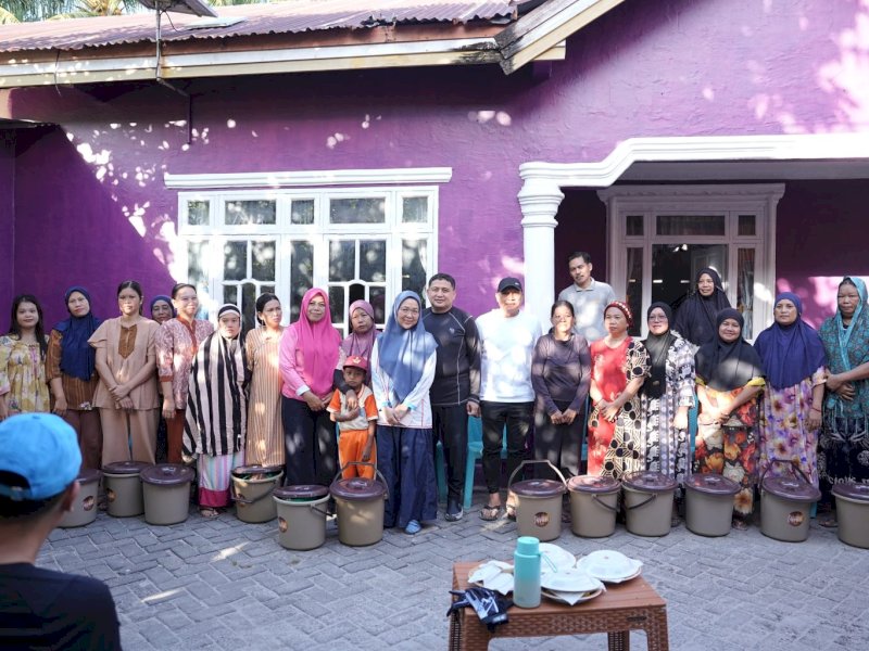 Appi Kunjungi Pulau Langkai-Lanjukang, Serahkan Genset dan Sembako