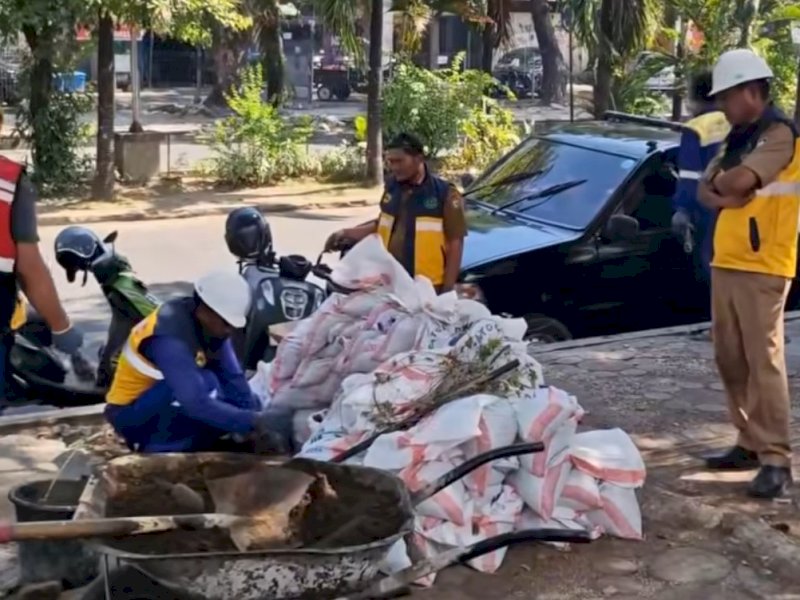 Dinas PU Makassar: Penataan Ulang Trotoar Jalan Ujung Pandang untuk Kenyamanan Warga 