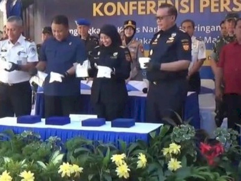 Bawa 1 Kg Sabu, WN Malaysia Ditangkap di Bandara Sultan Hasanuddin