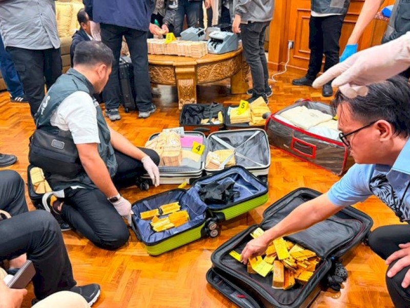 Ini Isi Brankas yang Ditemukan dalam Penggeledahan di Sentul: Emas Batangan 74 Kg-Uang Rp476 M