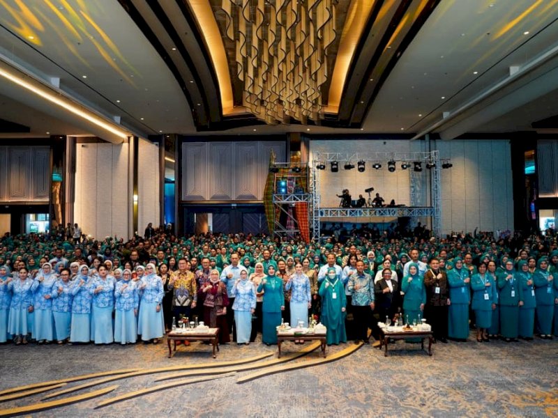 Gubernur Sudirman Harap PKK Tunjukkan Peran Menuju Indonesia Emas 2045