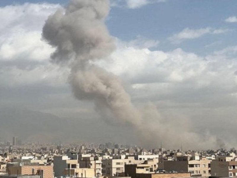 AS Bombardir Iran, 30 Warga Sipil dan 7 Tentara Tewas 