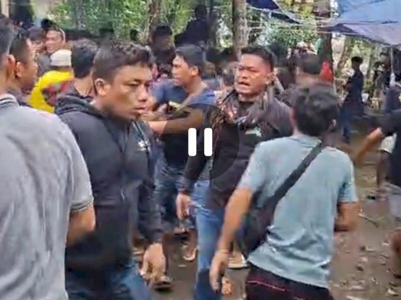 Viral! Arena Judi Sabung Ayam di Bahodopi Morowali Ricuh, Pemuda Dikeroyok