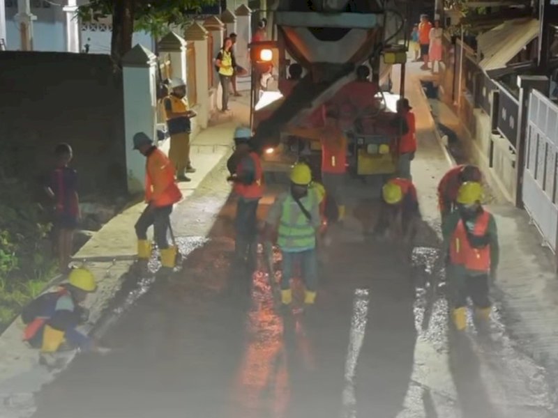 Tingkatkan Kualitas Infrastruktur, Dinas PU Makassar Rekonstruksi Jalan Beton di Lanraki