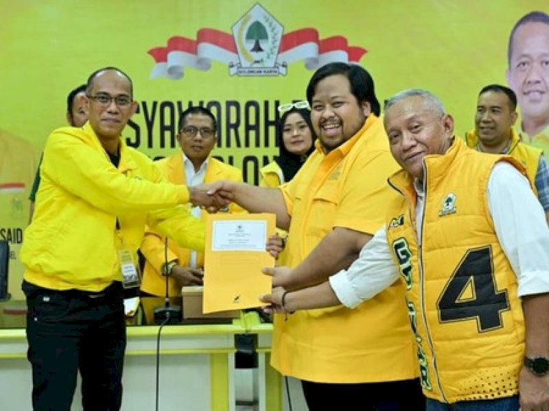 Diwakili Iyul, IAS Resmi Ambil Formulir Calon Ketua Golkar Sulsel