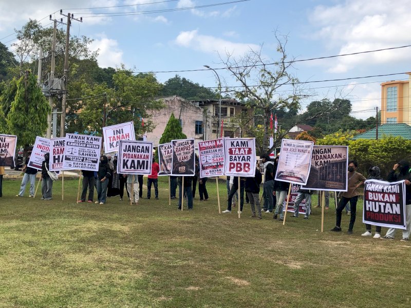 KPH Masyarakat Daraga Demo di PN Sengkang, Minta Hakim Putuskan Perkara dengan Adil