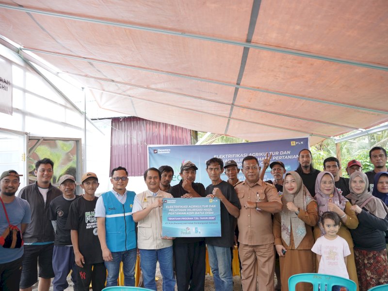 Sambut HUT ke 81 RI, PLN UIP Sulawesi Serahkan Bantuan TJSL untuk Petani Kopi Batui Banggai 