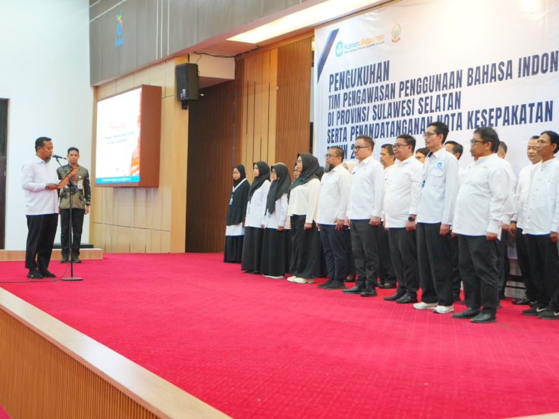 Pesan Gubernur Sulsel Usai Kukuhkan Tim Pengawasan Penggunaan Bahasa Indonesia