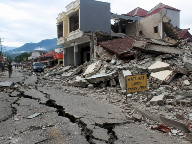 Update Gempa NTT: 20 Orang Tewas, Masih Banyak yang Tertimbun Reruntuhan 