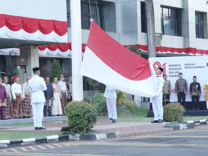 PLN Se-Regional Kota Makassar Gelar Upacara HUT ke-81 Kemerdekaan RI