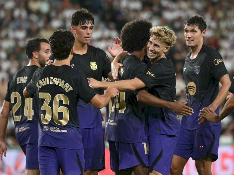 LIGA SPANYOL: Barcelona Bantai Elche 5-0