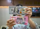 Akhir Pekan, Rupiah Menguat di Level Rp17.600 per Dolar AS