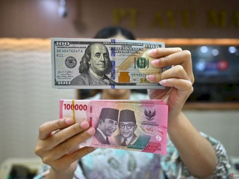 Akhir Pekan, Rupiah Menguat di Level Rp17.600 per Dolar AS