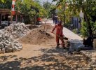 Dukung Mobilitas Warga, Dinas PU Makassar Lakukan Pemasangan Paving Blok di BTP Blok AF
