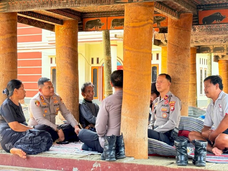 Kapolres Toraja Utara Sambangi Rumah Aris Sanda, Korban Pembunuhan KKB di Jayawijaya 
