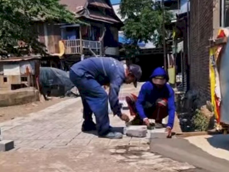 Dinas PU Makassar Lakukan Pemasangan Paving Blok di Jl Borong Raya Baru: Akses Warga Makin Nyaman