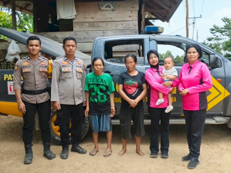 Sambut HUT ke-74 HKGB, Bhayangkari Toraja Utara Bagi Sembako Hingga ke Pelosok