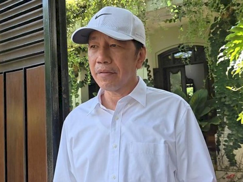 Jokowi Soal Isi Pertemuan dengan Prabowo di Kertanegara: Kita Bicara Bola Kok