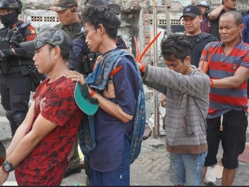 Polri-BNN Lanjutkan Penggerebekan di Kampung Boncos, 4 Orang Ditangkap