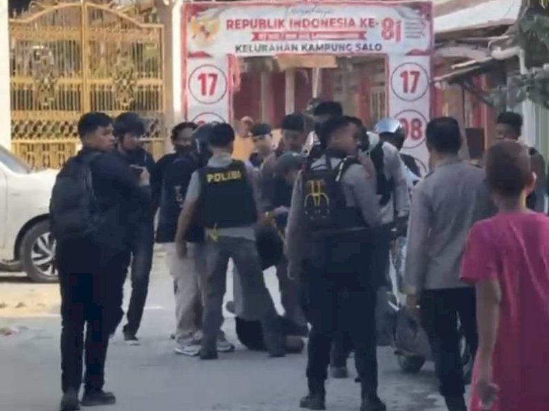 Polisi Gerebek Sarang Narkoba di Kampung Salo Kendari, 11 Orang Ditangkap