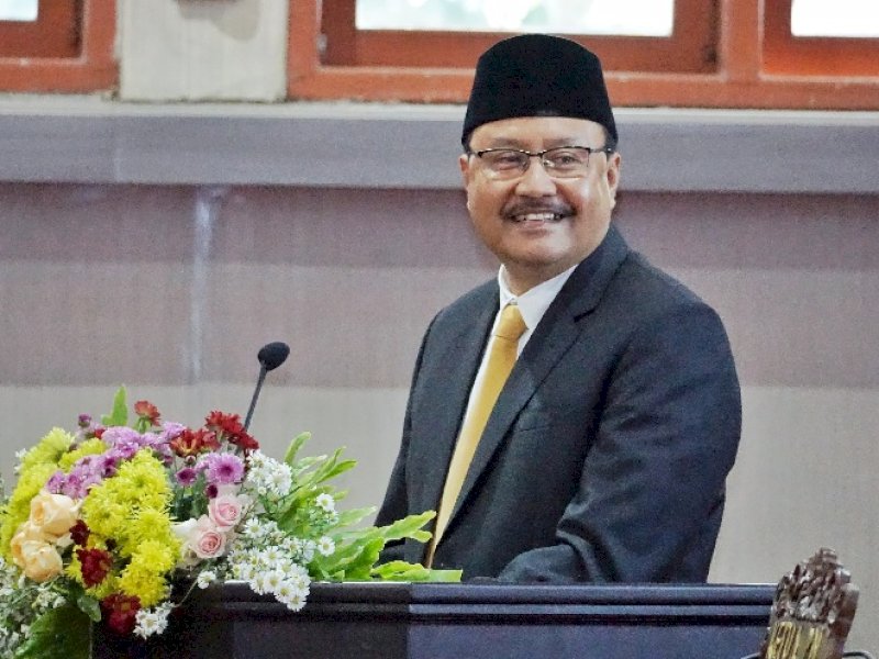 Data Penerima Bansos Kacau, Gus Ipul Akui 45% tak Tepat Sasaran