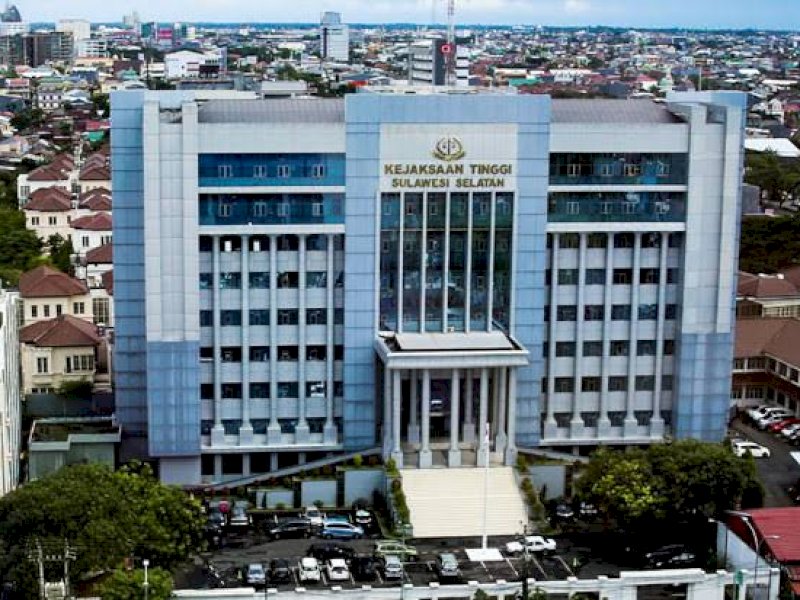 TOP SEPEKAN: Kejati Sulsel Telisik Dugaan Bagi-bagi Duit di Kasus Bibit Nanas; 2 Wanita Makassar Diburu Kasus Narkoba 