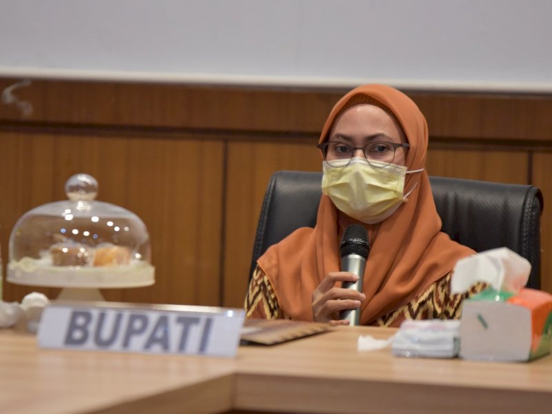 Bupati Lutra Indah Putri Indriani.