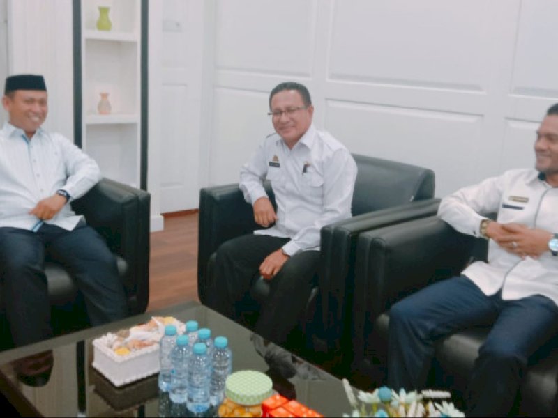 Pindah Tugas Ke Maros, Muhammad Pamit Ke Bupati Takalar Syamsari Kitta