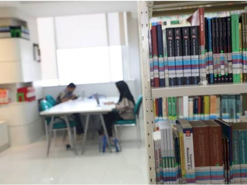 Ilustrasi Perpustakaan Representatif