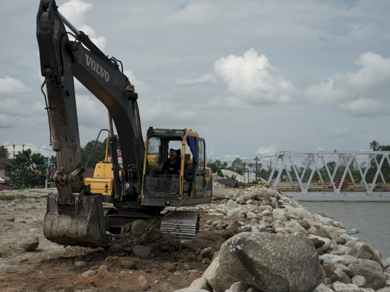 Perbaikan sungai Radda dan Masamba.