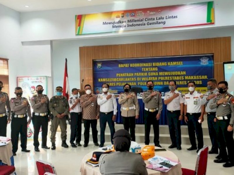 Perumda Parkir saat menggelar Rakor dengan Ditlantas Polda Sulsel.