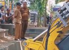 Cegah Genangan Air, Satgas Drainase PU Makassar Normalisasi Saluran di Dg Pasewang