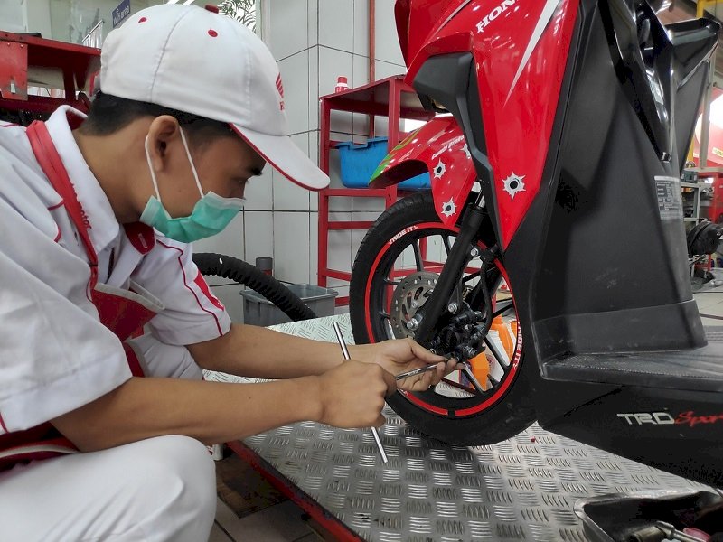 Perawatan pada rem. (Foto: Int)