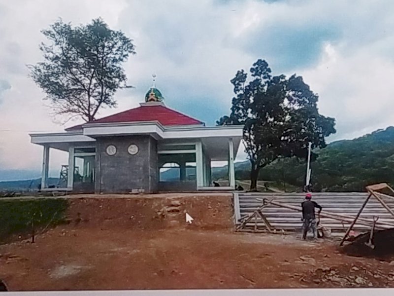 Masjid yang dibangun di Pucak, Maros yang diduga milik lahan Nurdin Abdullah.