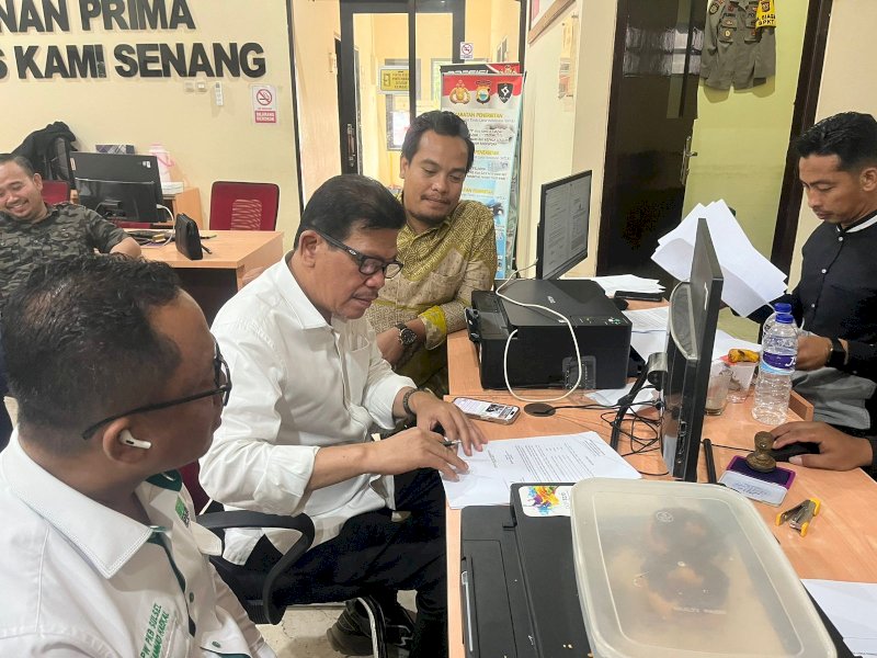 Ketua DPW PKB Sulsel Azhar Arsyad melaporkan Eks Sekjen DPP PKB Lukman Edy di Polda Sulsel. (Foto: dok)