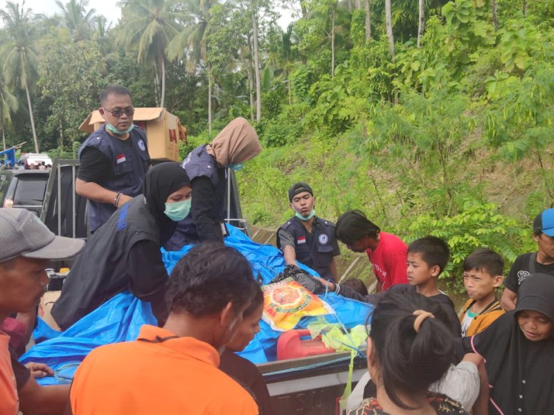 Yayasan Peduli dan Berbagi Pangkep salurkan bantuan ke korban gempa bumi di Sulbar. 