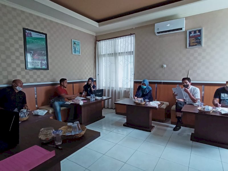 Warkop Indah di Lutra yang tak sekadar tempat ngopi. 