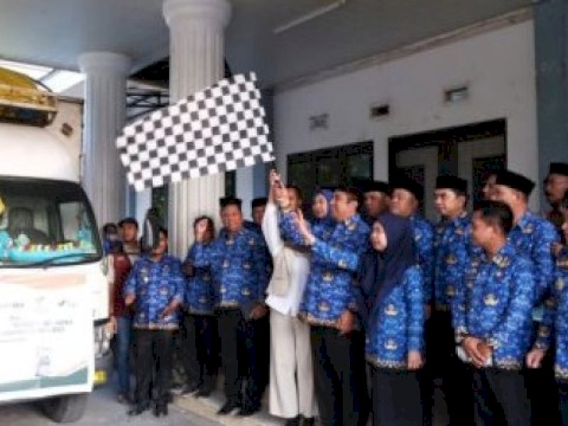 Bupati Maros Secara Simbolis Melakukan Pelepasan Program Bantuan Pangan CBP Tahap II 