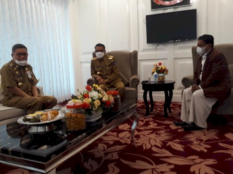 Pertemuan Ombas dengan Gubernur Sulsel dan Wali Kota Parepare