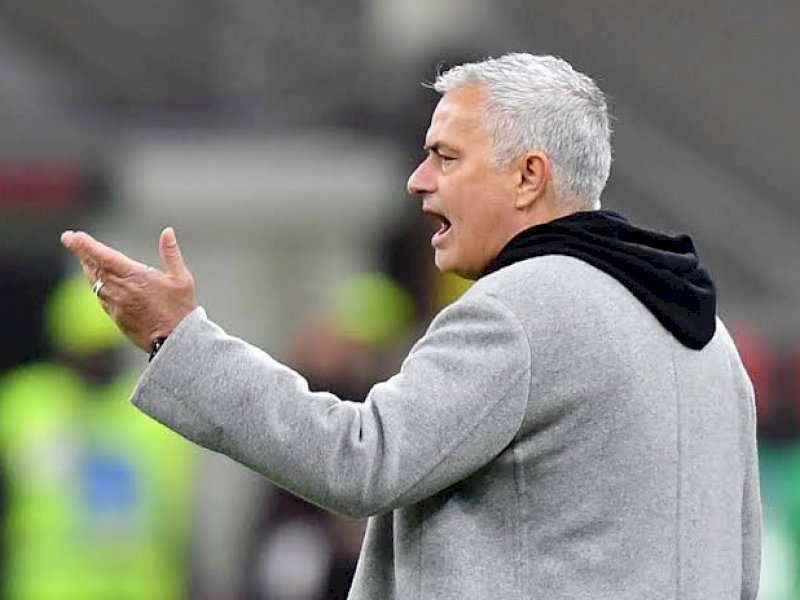 Jose Mourinho (int)