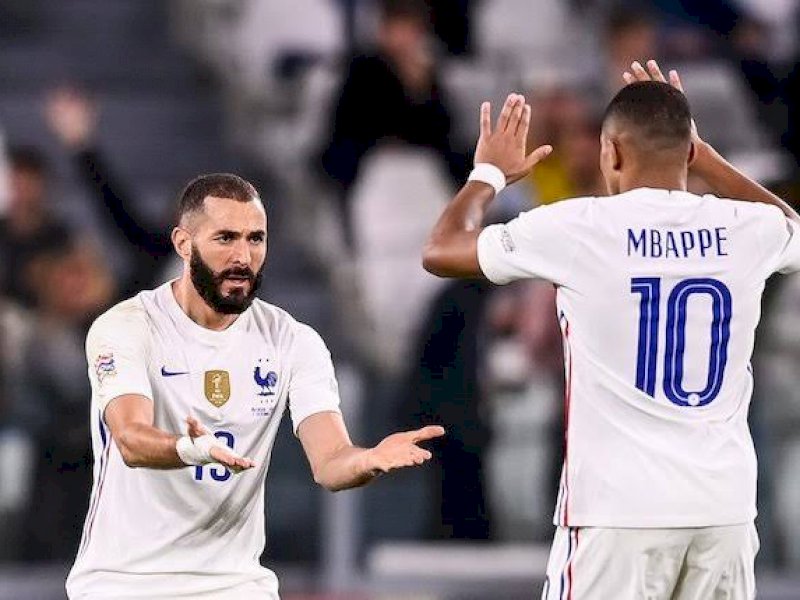 Kylian Mbappe merayakan gol ke gawang Belgia. 