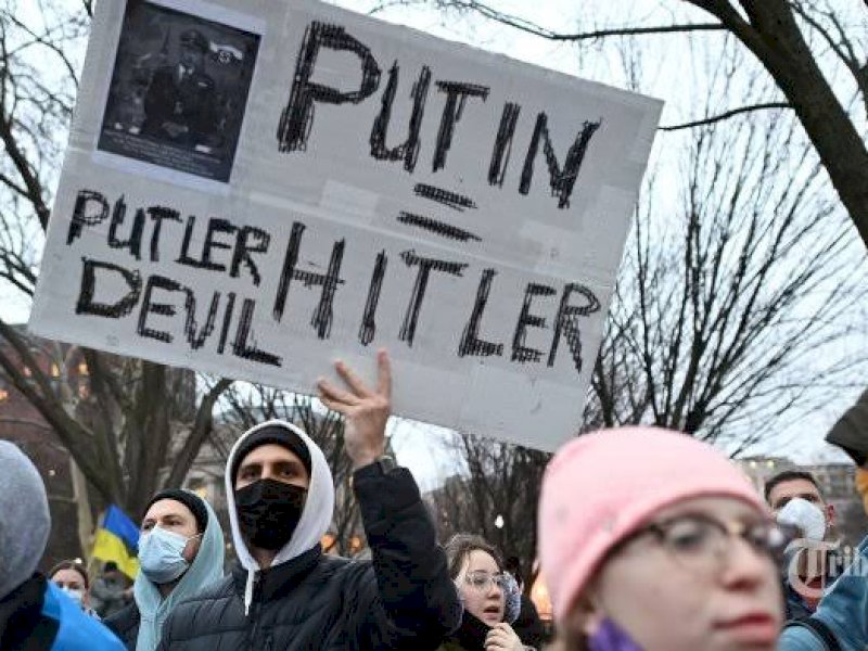 Unjuk rasa anti-Putin terus terjadi di berbagai negara. (int)