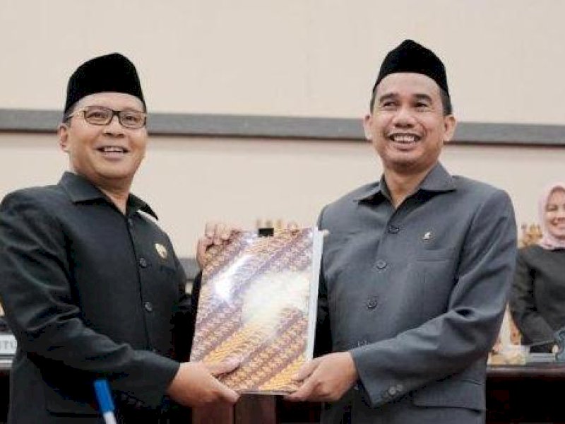Wali Kota Moh Ramdhan Pomanto dan Ketua DPRD Makassar Rudianto Lallo.